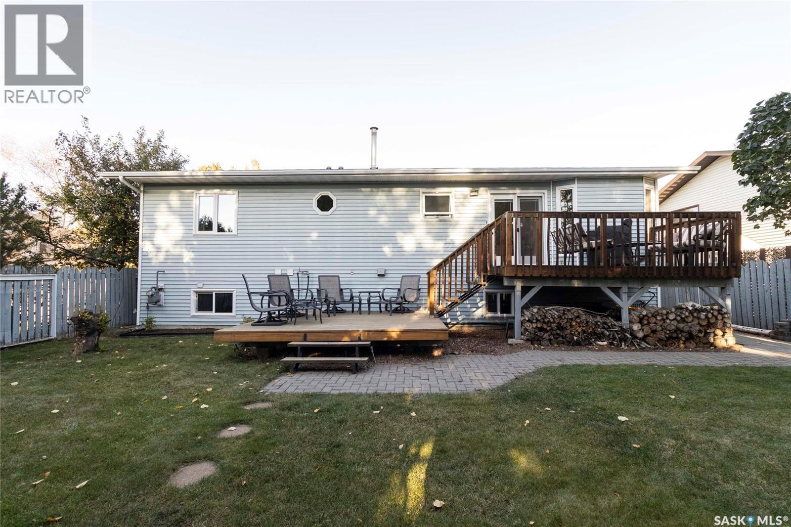 126 Kerr Road, Saskatoon, SK - Outdoor With Deck Patio Veranda