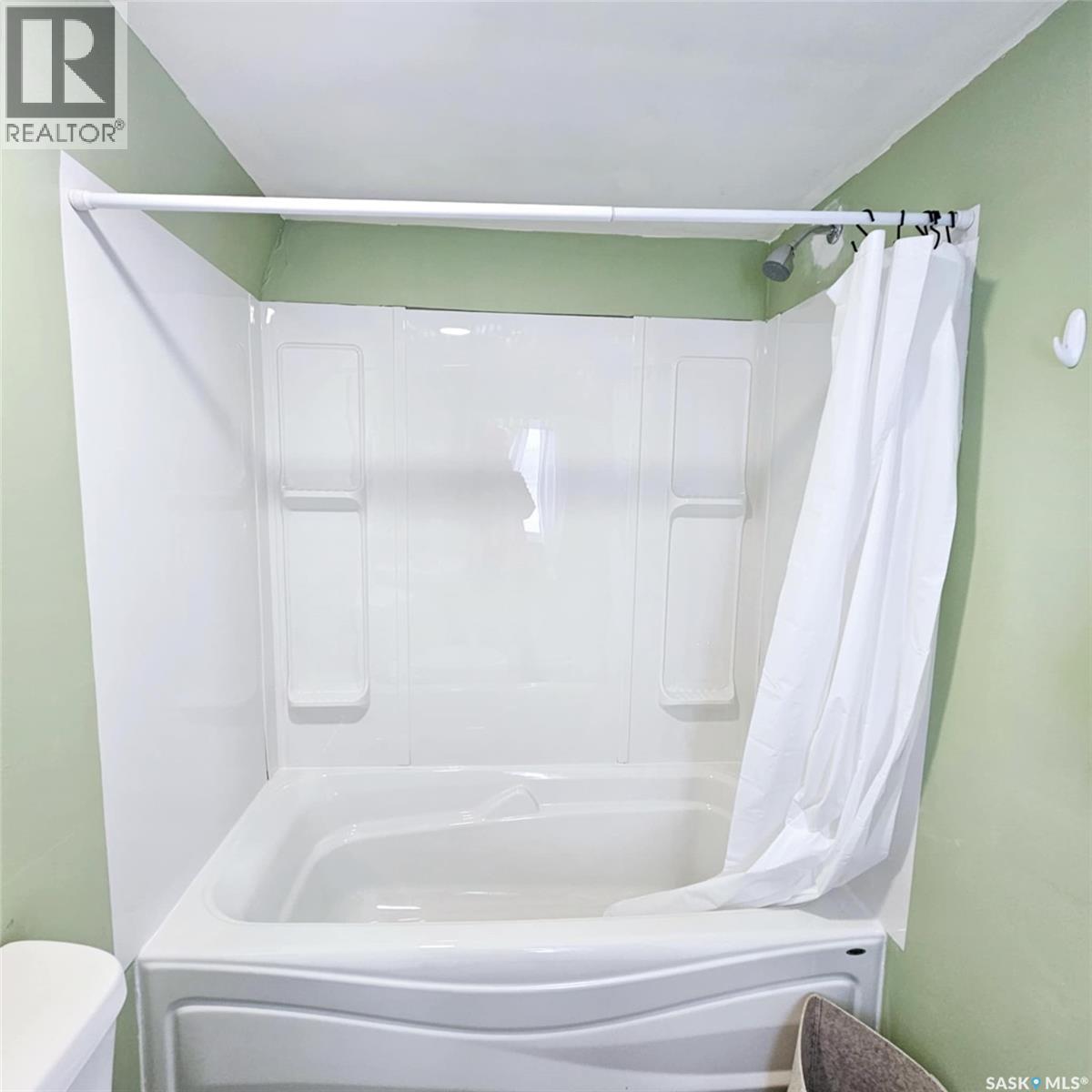 1 Beck Street, Dubuc, SK - Indoor Photo Showing Bathroom