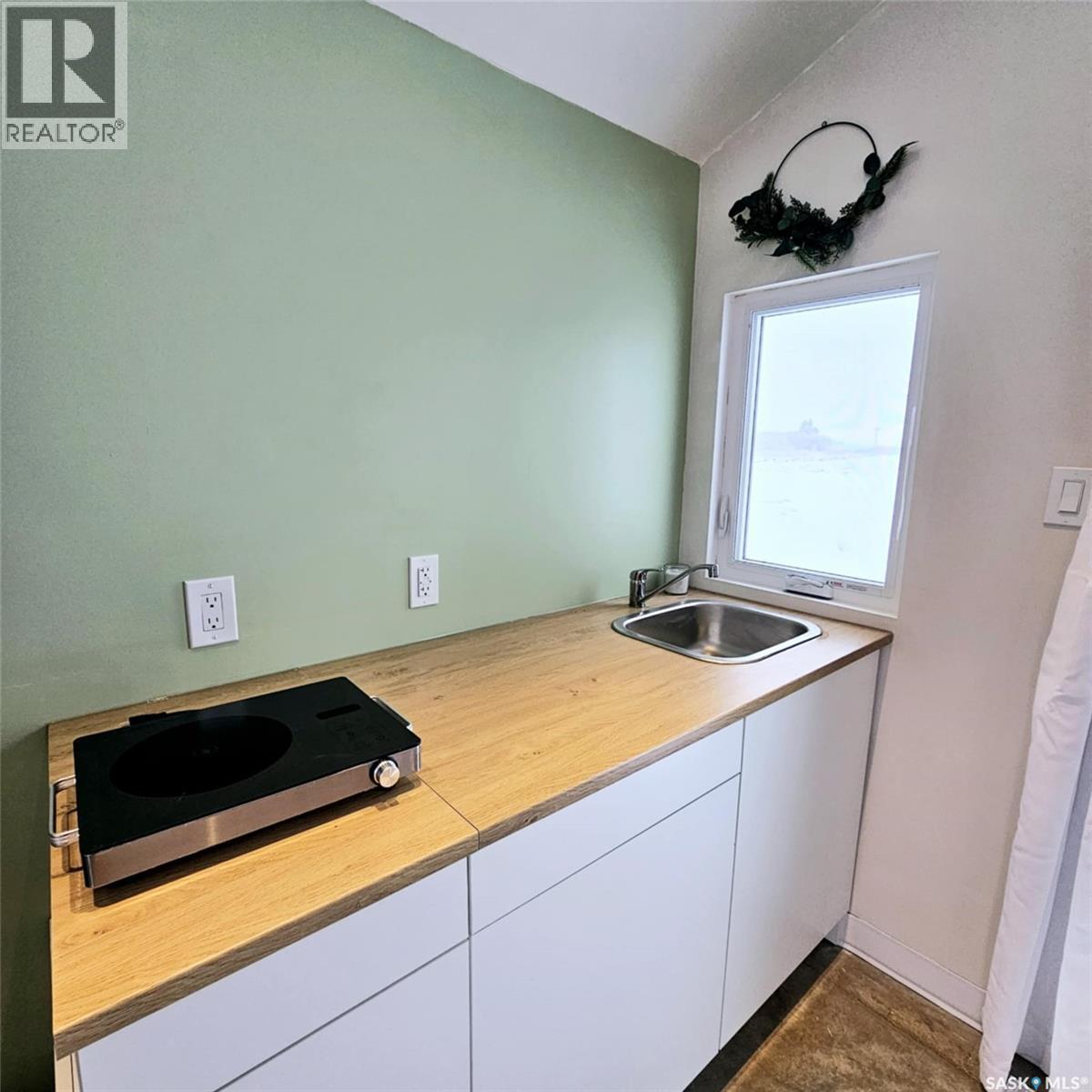 1 Beck Street, Dubuc, SK - Indoor Photo Showing Kitchen