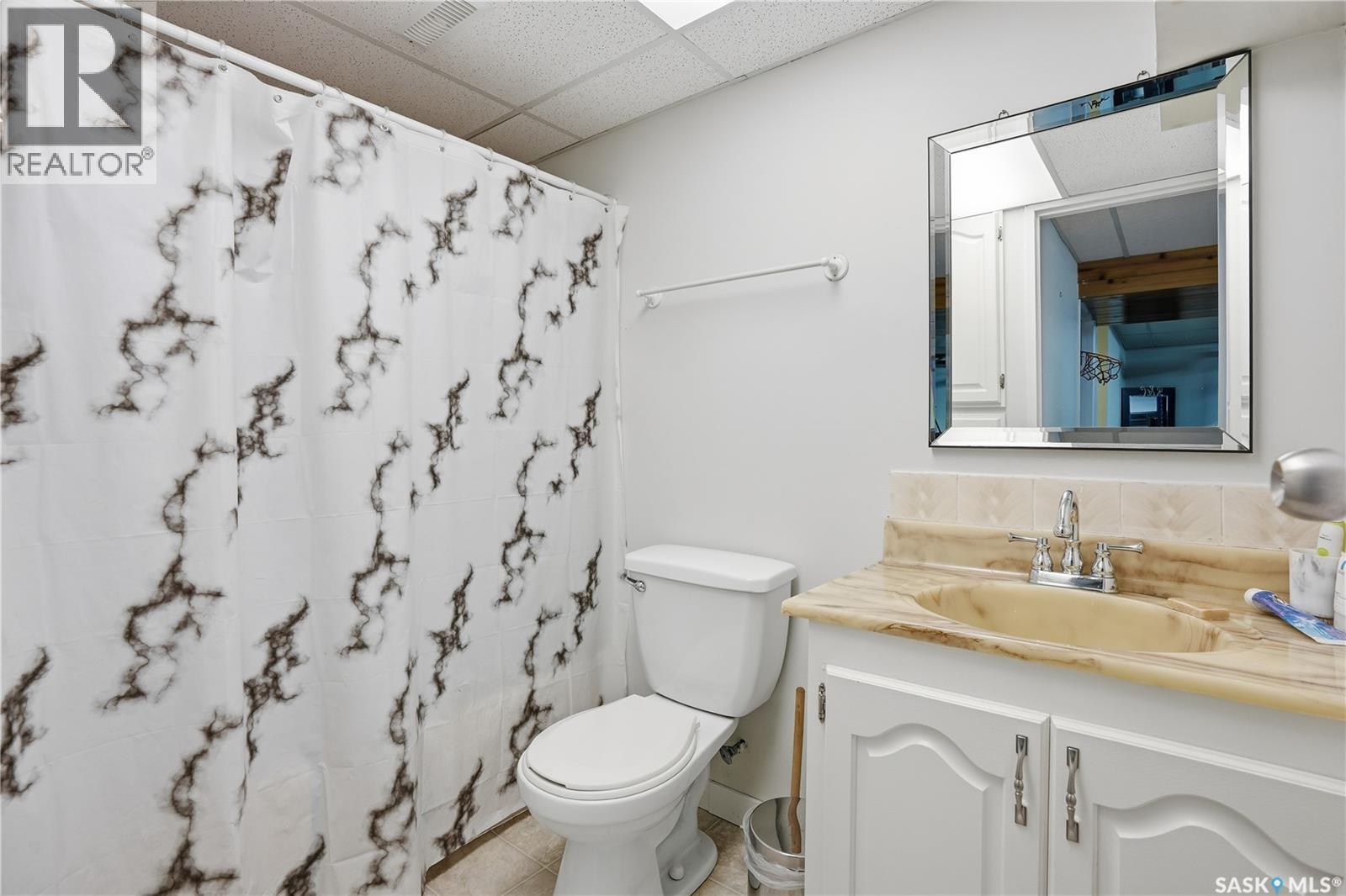 155 Catherwood Crescent, Regina, SK - Indoor Photo Showing Bathroom