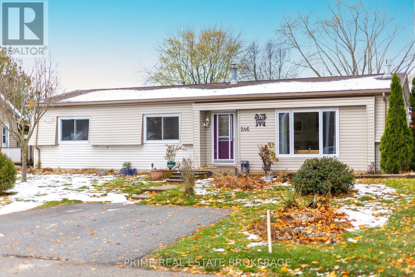 246 Southwinds Court, South Huron (Stephen), ON - Outdoor With Facade