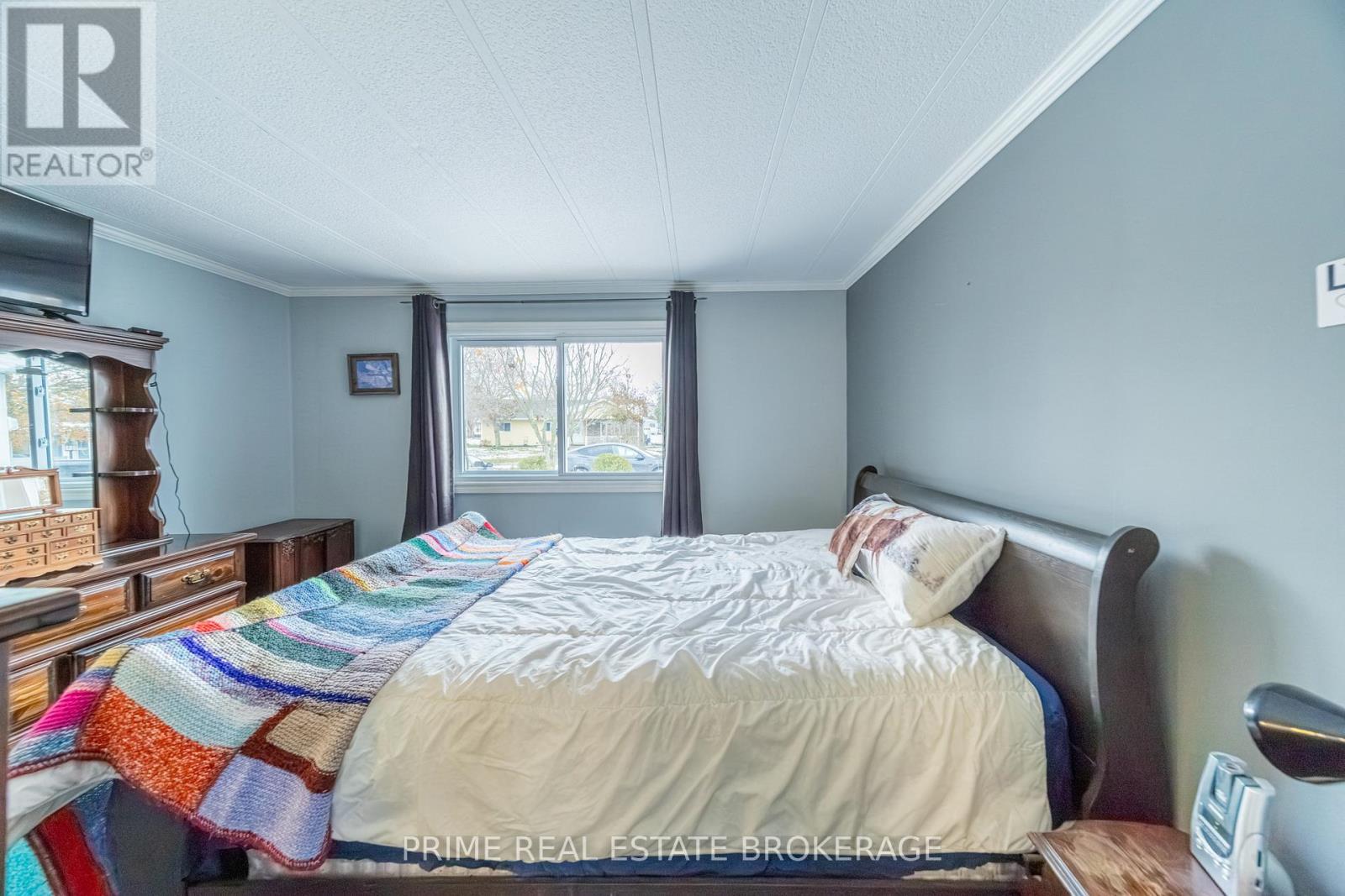 246 Southwinds Court, South Huron (Stephen), ON - Indoor Photo Showing Bedroom