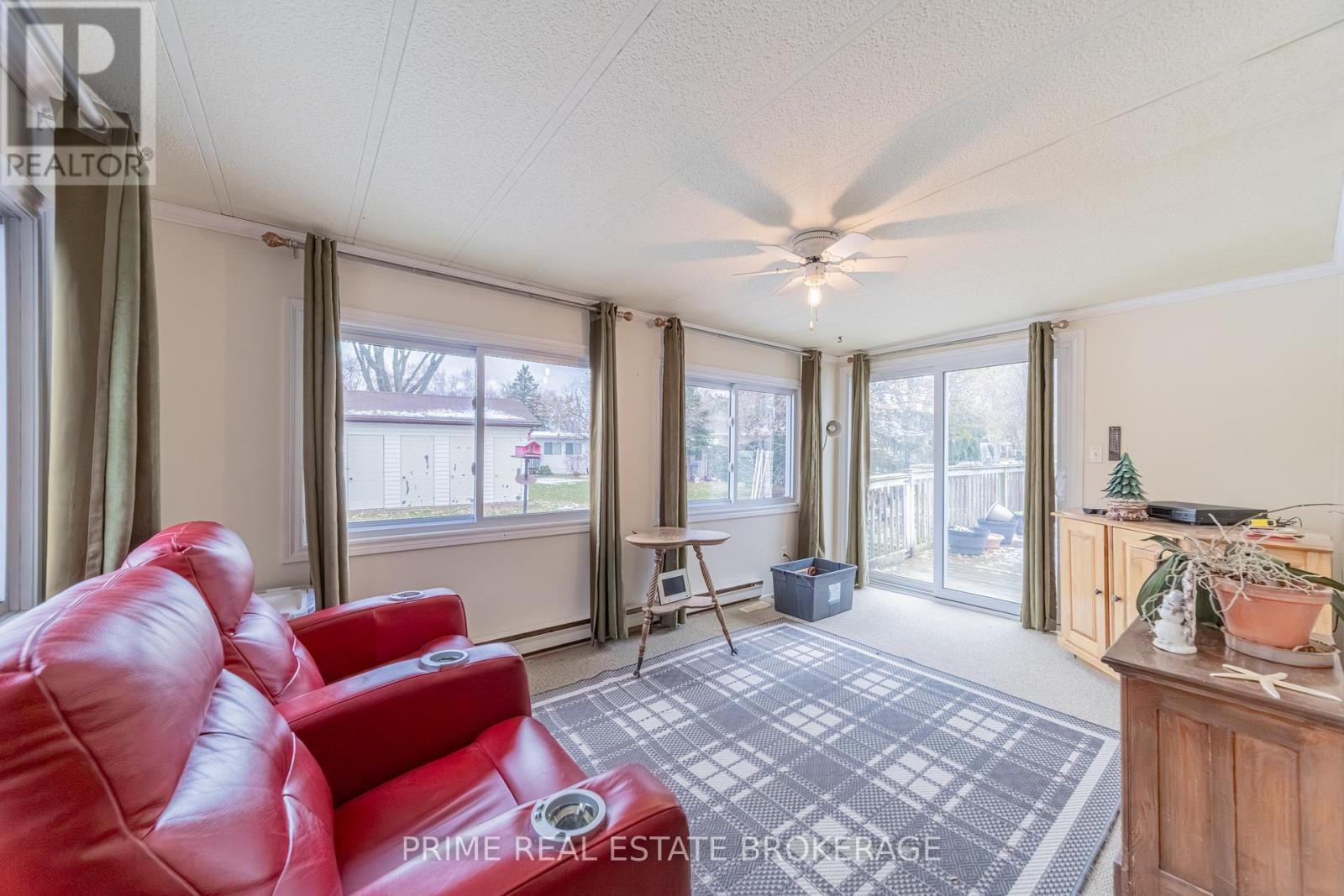 246 Southwinds Court, South Huron (Stephen), ON - Indoor