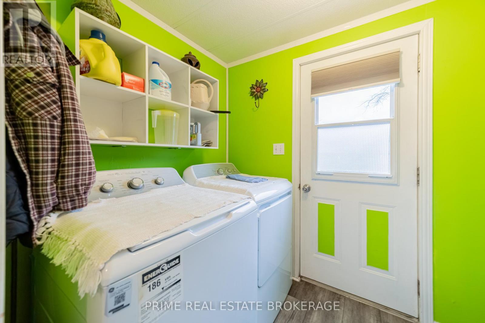 246 Southwinds Court, South Huron (Stephen), ON - Indoor Photo Showing Laundry Room
