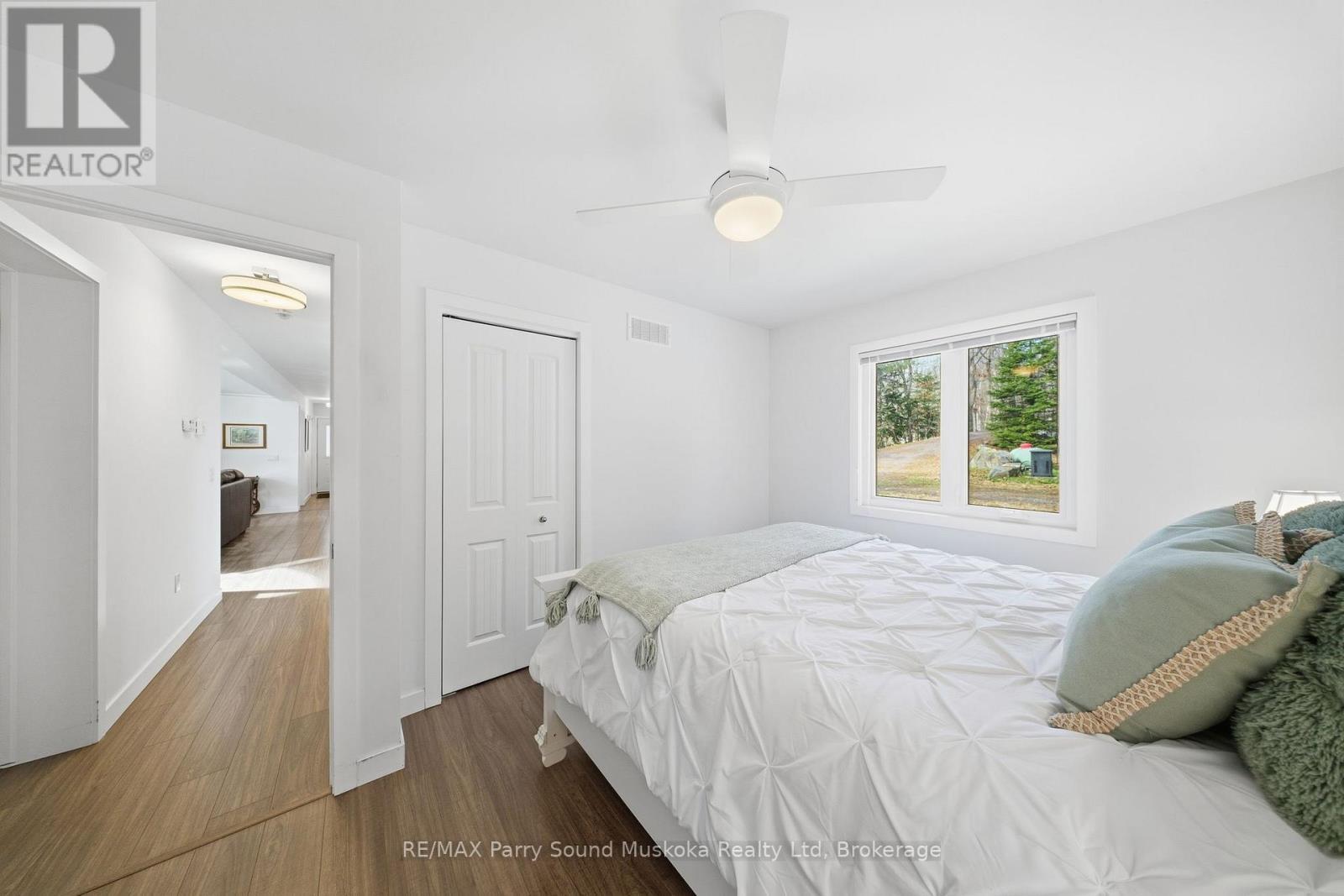 215 Dunchurch Estates Road, Whitestone (Hagerman), ON - Indoor Photo Showing Bedroom