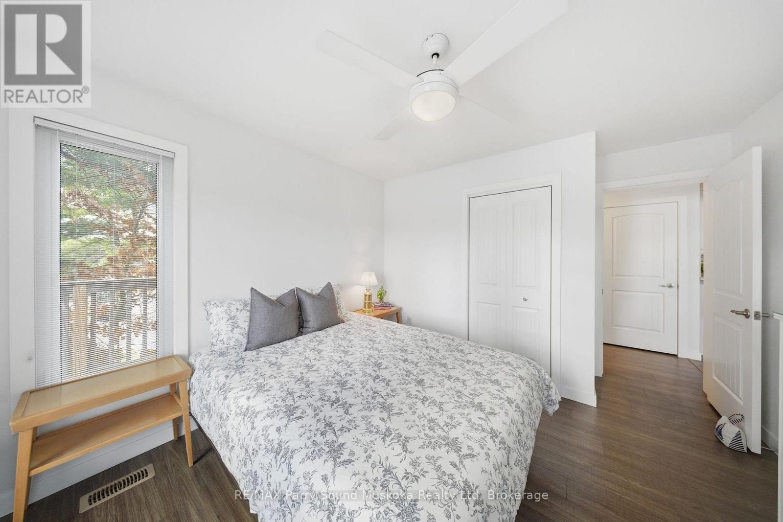 215 Dunchurch Estates Road, Whitestone (Hagerman), ON - Indoor Photo Showing Bedroom