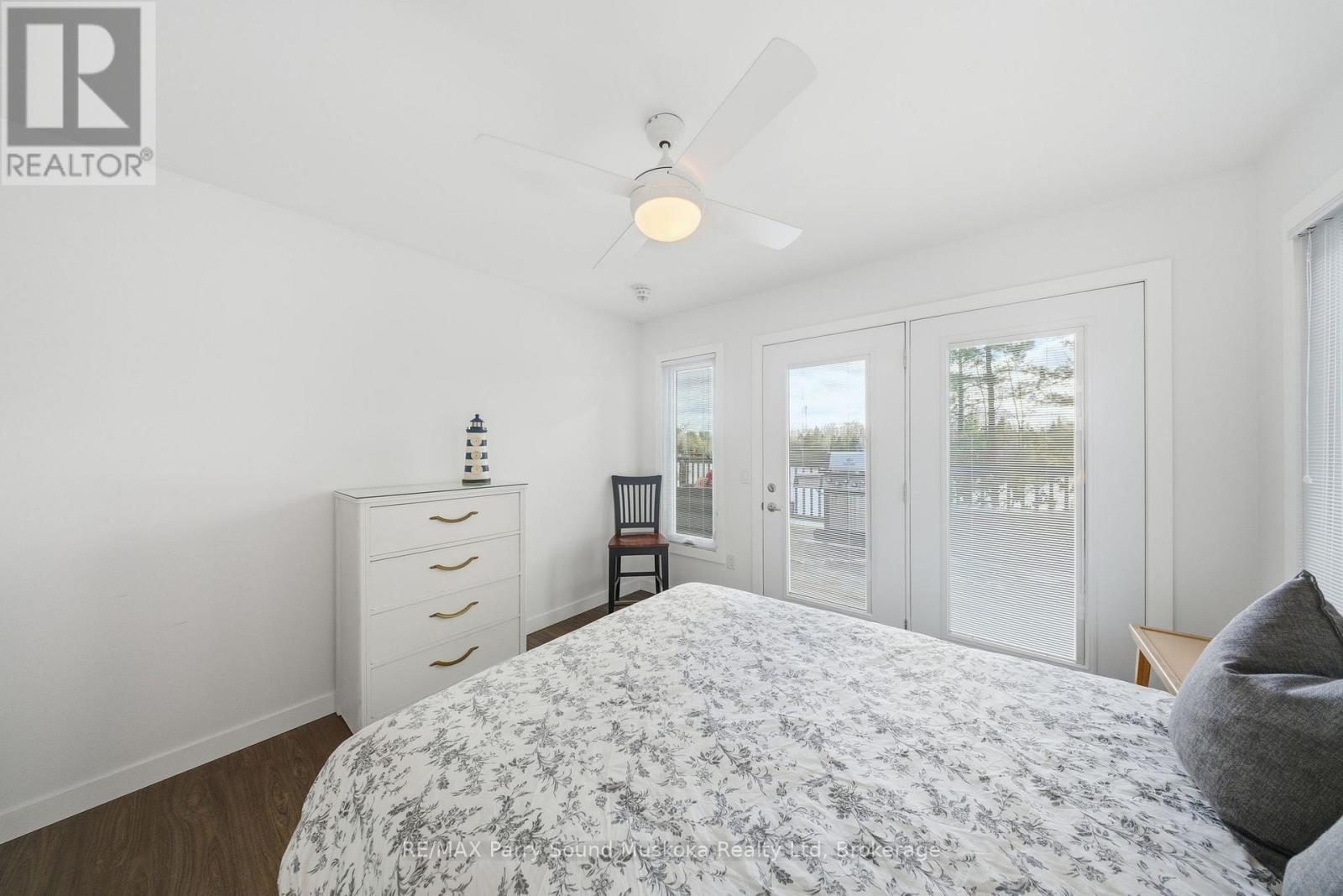 215 Dunchurch Estates Road, Whitestone (Hagerman), ON - Indoor Photo Showing Bedroom