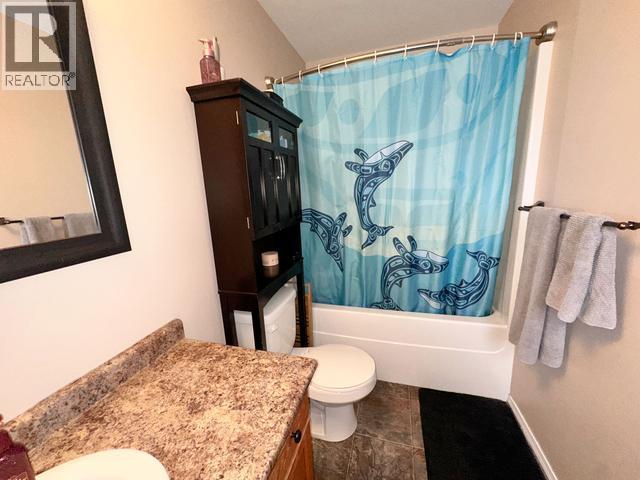 7 Goldeneye Place, Whitehorse, YT - Indoor Photo Showing Bathroom