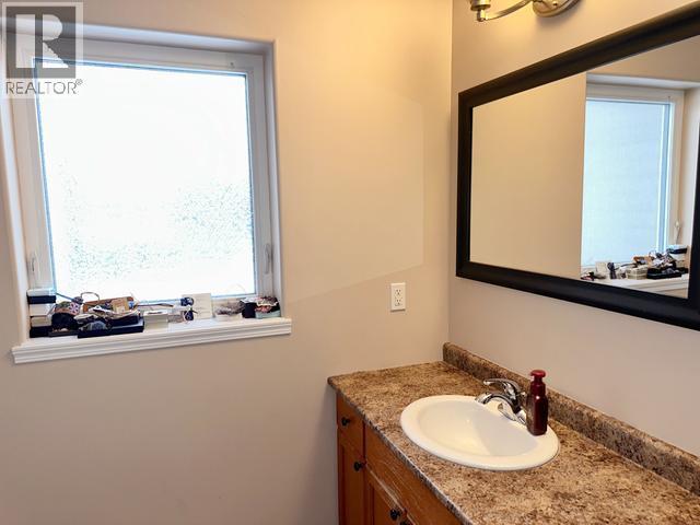 7 Goldeneye Place, Whitehorse, YT - Indoor Photo Showing Bathroom