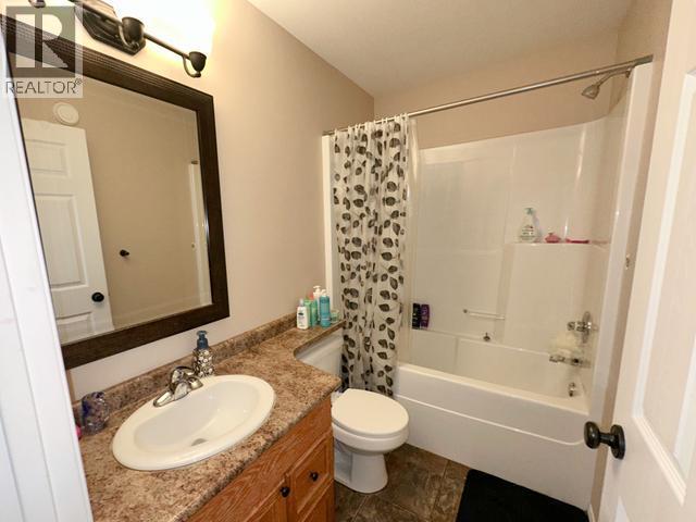 7 Goldeneye Place, Whitehorse, YT - Indoor Photo Showing Bathroom