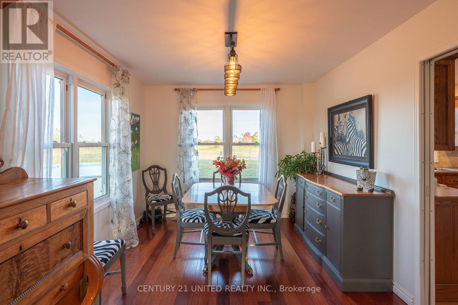 257 10Th Line Rd South Dummer Road, Douro-Dummer, ON - Indoor Photo Showing Dining Room