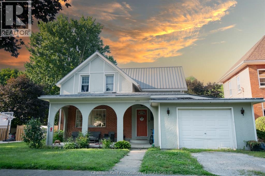 232 Hughes Street, Dresden, ON - Outdoor With Deck Patio Veranda