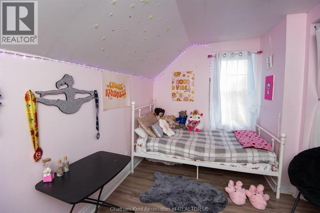 232 Hughes Street, Dresden, ON - Indoor Photo Showing Bedroom
