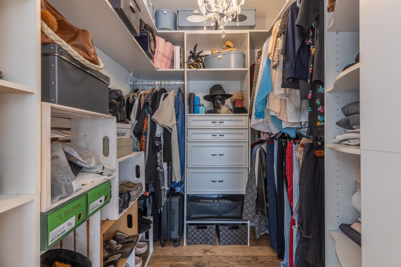 Walk-in closet - 421 Ch. Ferland, Saint-Michel-Des-Saints, QC - Indoor With Storage