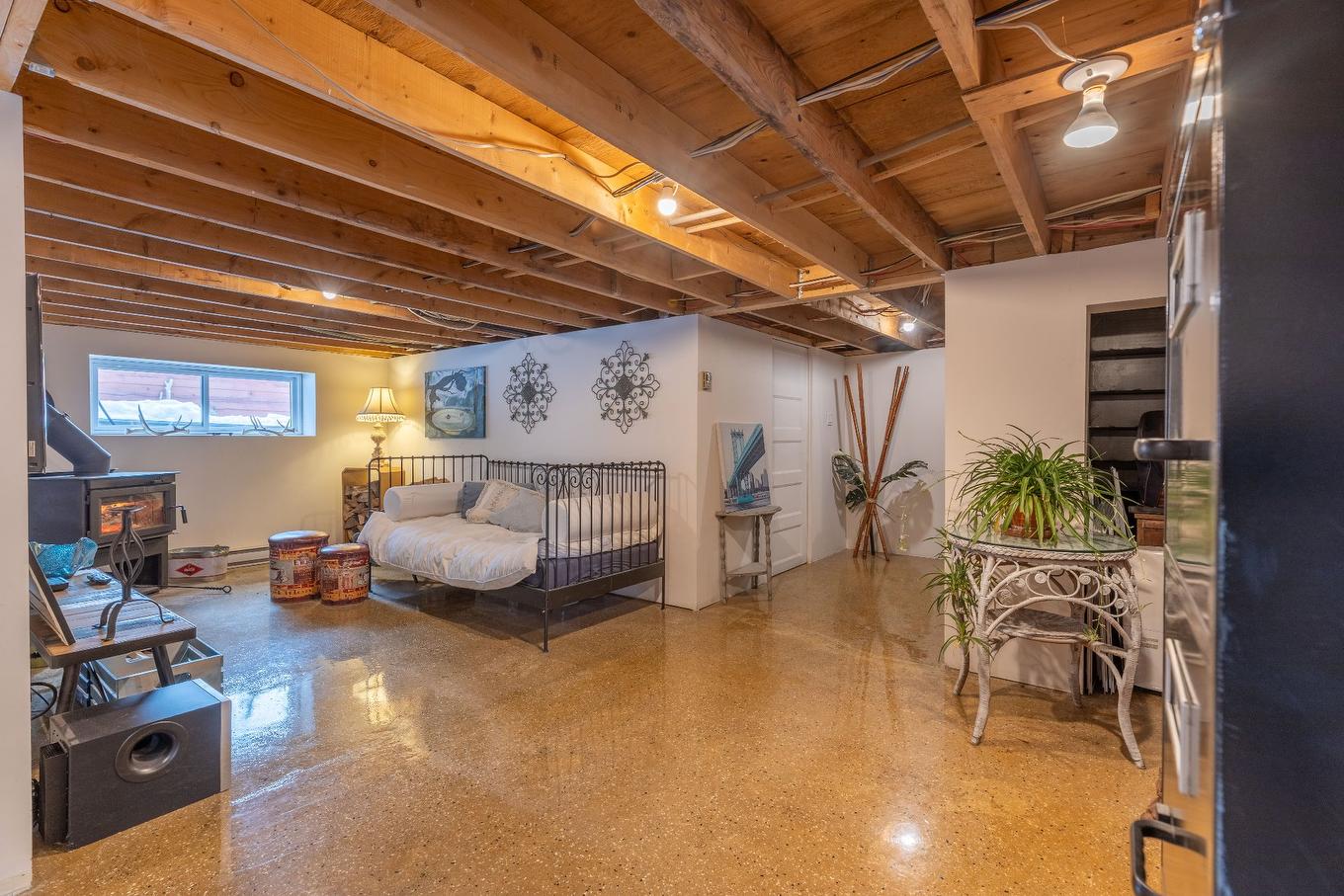 Family room - 421 Ch. Ferland, Saint-Michel-Des-Saints, QC - Indoor Photo Showing Basement