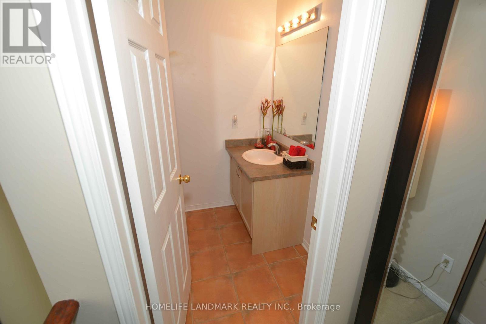 4825 Fulwell Road, Mississauga, ON - Indoor Photo Showing Bathroom
