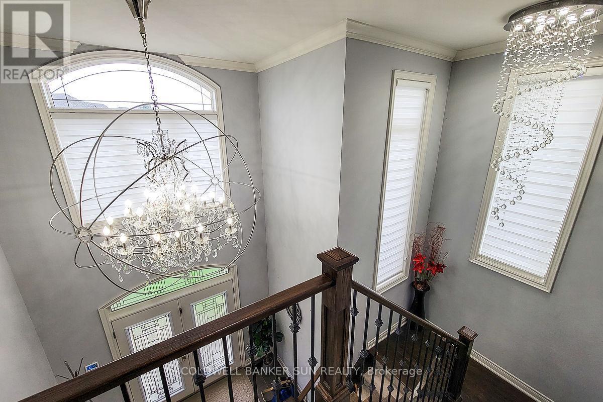 32 Kingspoint Circle, Hamilton, ON - Indoor Photo Showing Other Room