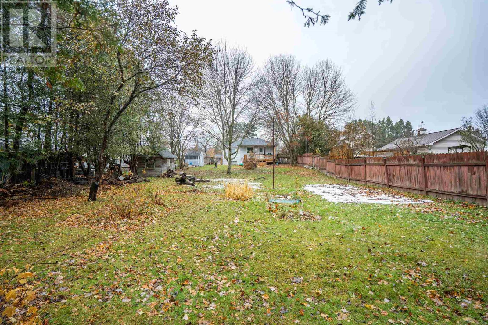 9 Market St, Sault Ste. Marie, ON - Outdoor