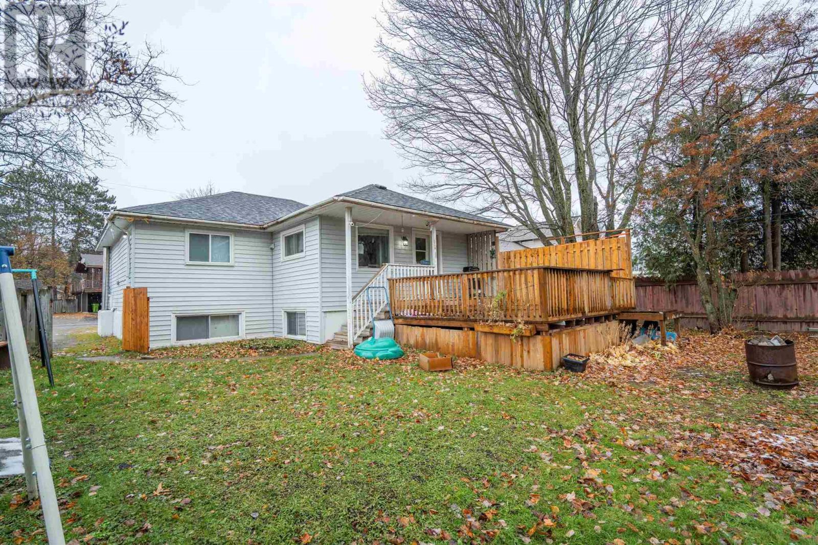 9 Market St, Sault Ste. Marie, ON - Outdoor With Deck Patio Veranda