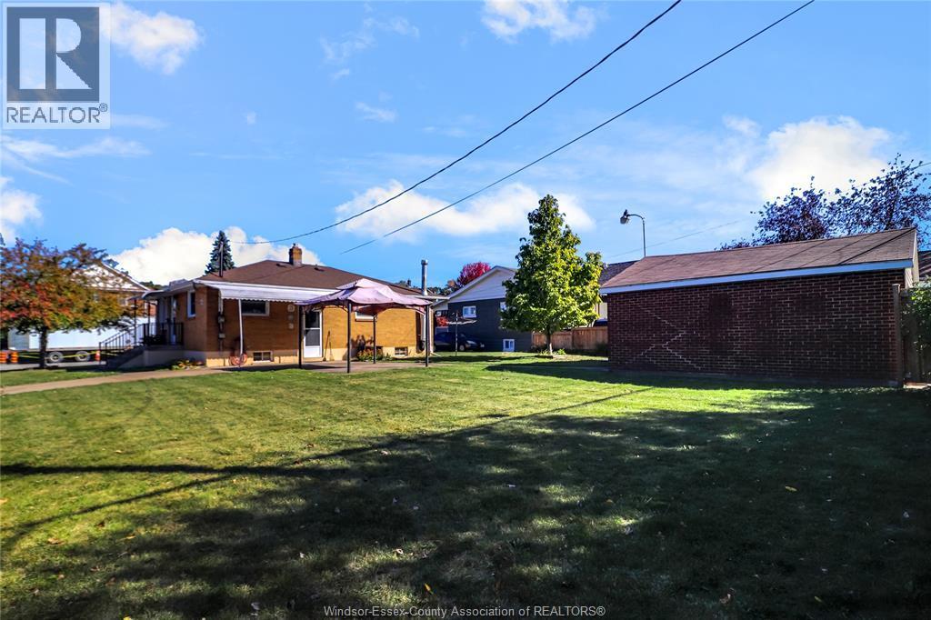 615 Giles West Unit# Main, Windsor, ON - Outdoor