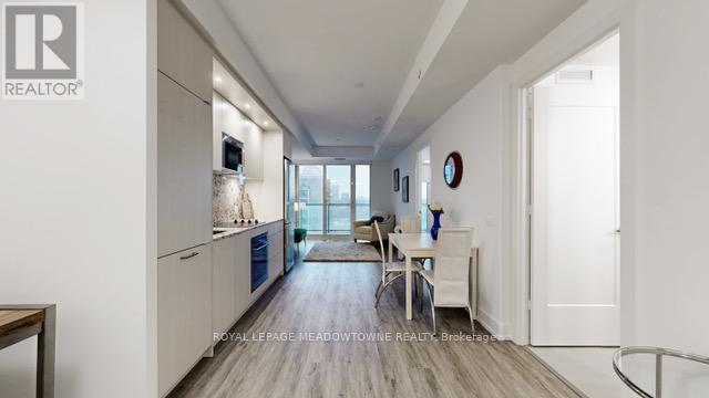 1439 - 20 Inn On The Park Drive, Toronto, ON - Indoor