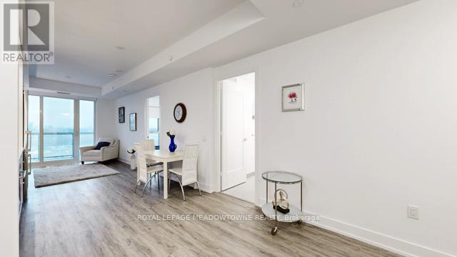 1439 - 20 Inn On The Park Drive, Toronto, ON - Indoor Photo Showing Other Room