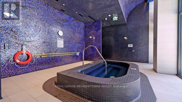 1439 - 20 Inn On The Park Drive, Toronto, ON - Indoor Photo Showing Other Room