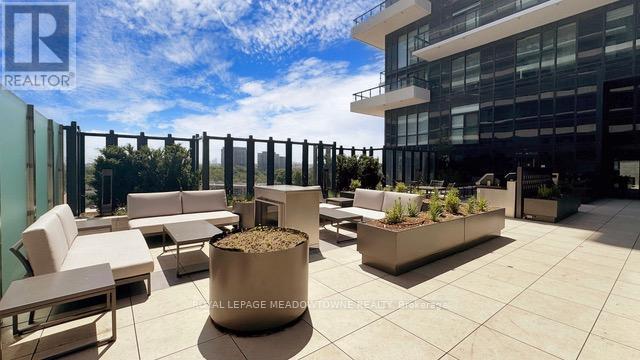 1439 - 20 Inn On The Park Drive, Toronto, ON - Outdoor