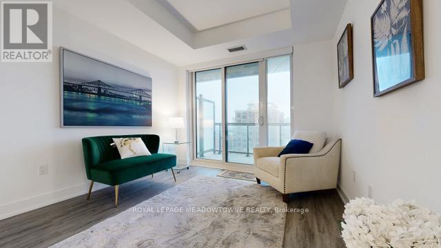 1439 - 20 Inn On The Park Drive, Toronto, ON - Indoor