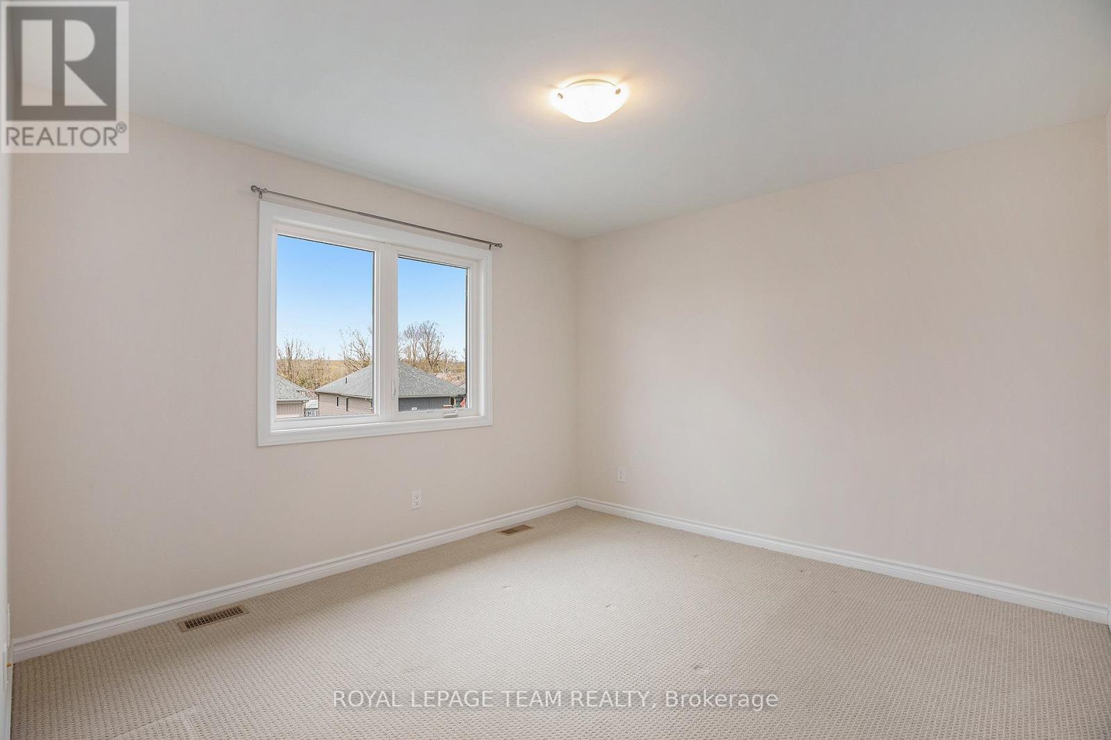 521 Kindred Crescent, North Grenville, ON - Indoor Photo Showing Other Room