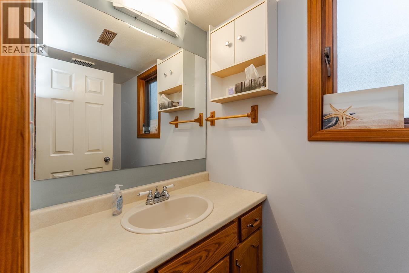 3750 James Drive, Prince George, BC - Indoor Photo Showing Bathroom