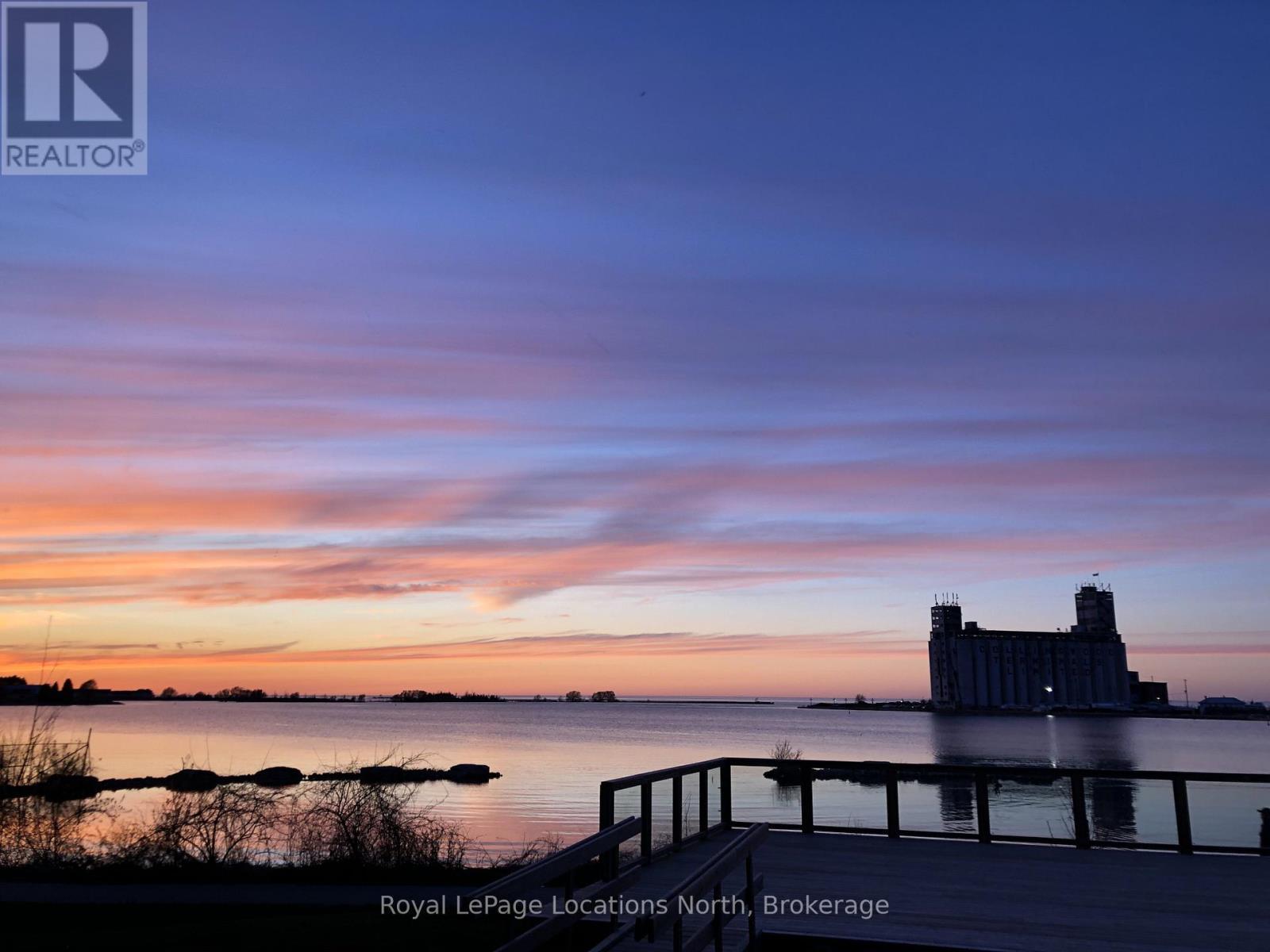 18 Hickory Street, Collingwood, ON - Outdoor With Body Of Water With View
