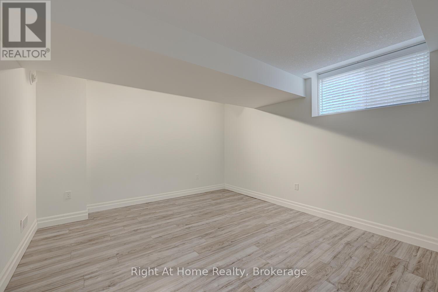 Office (basement) - 1038 Trailsway Avenue, London South (South B), ON - Indoor Photo Showing Other Room