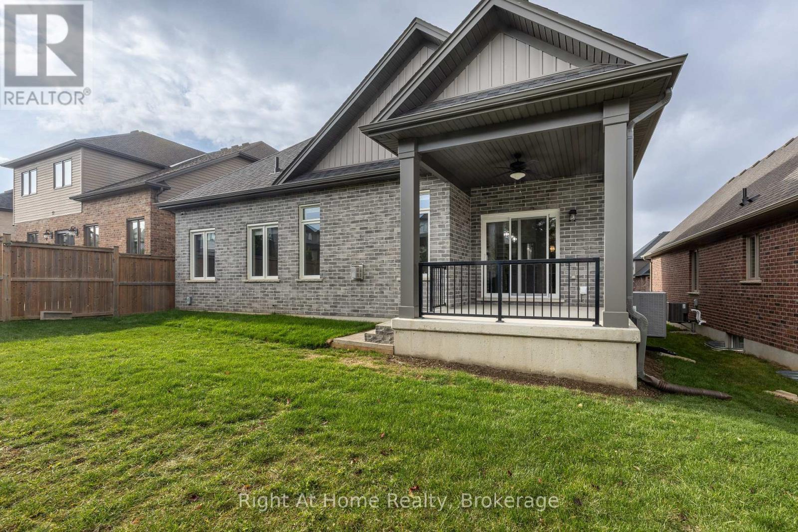 1038 Trailsway Avenue, London South (South B), ON - Outdoor With Deck Patio Veranda