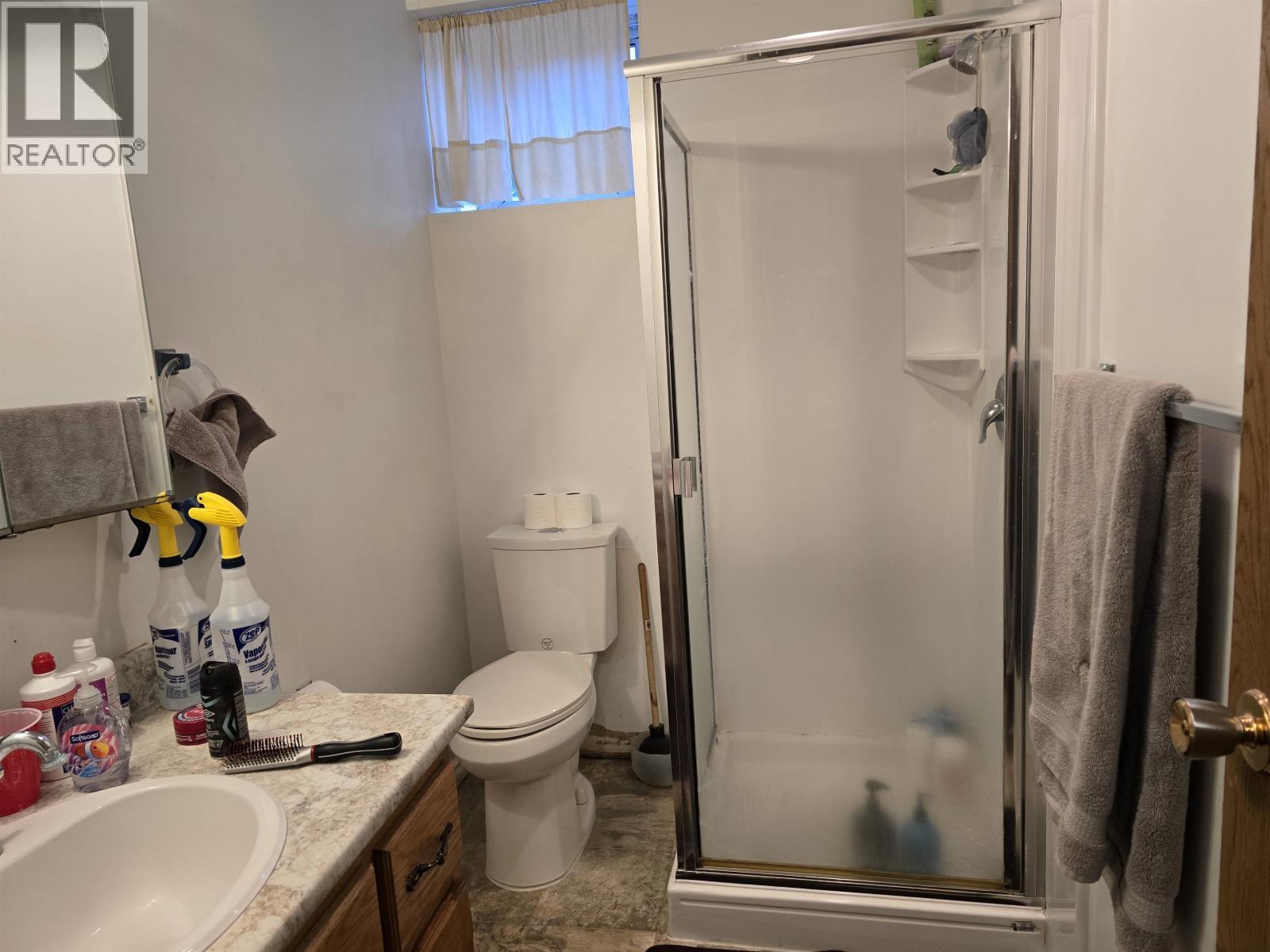 2790 Fairview Crescent, Prince George, BC - Indoor Photo Showing Bathroom