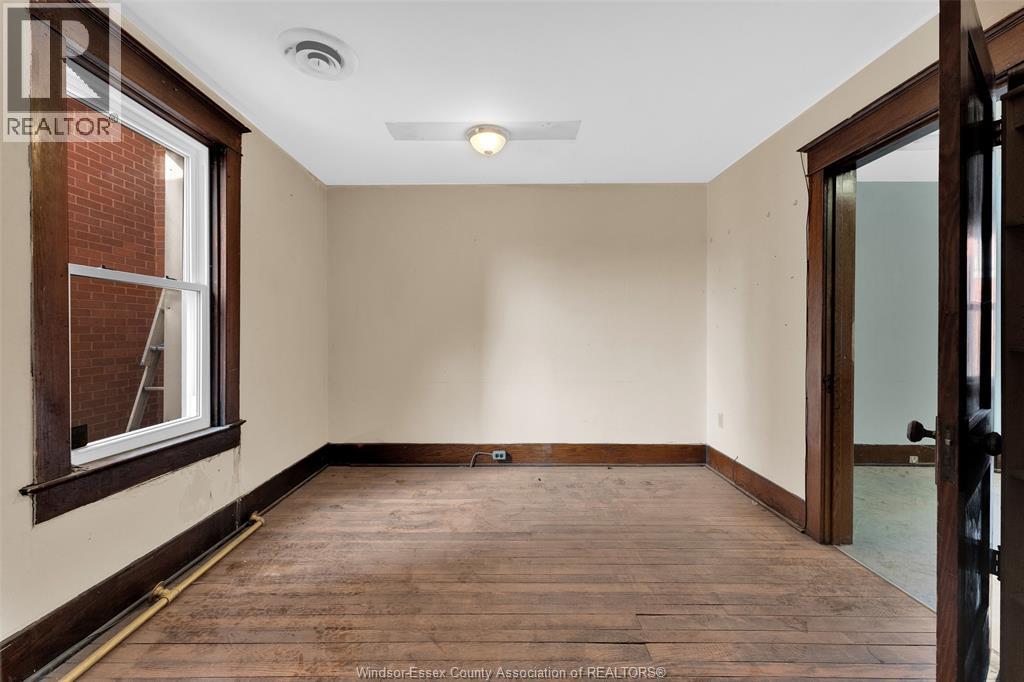 14 Division Street South, Kingsville, ON