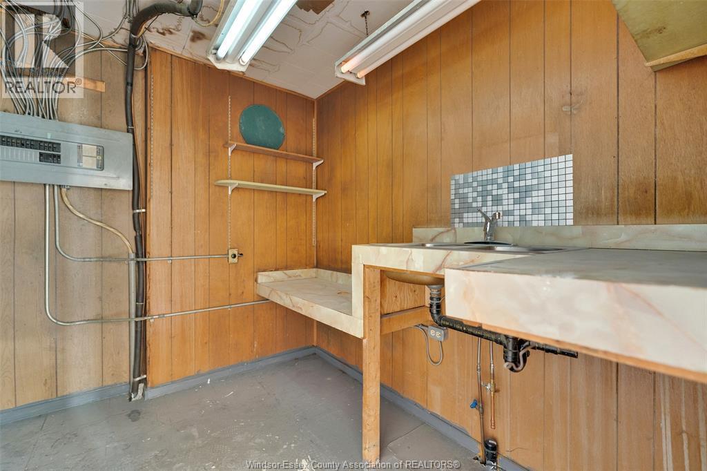 14 Division Street South, Kingsville, ON