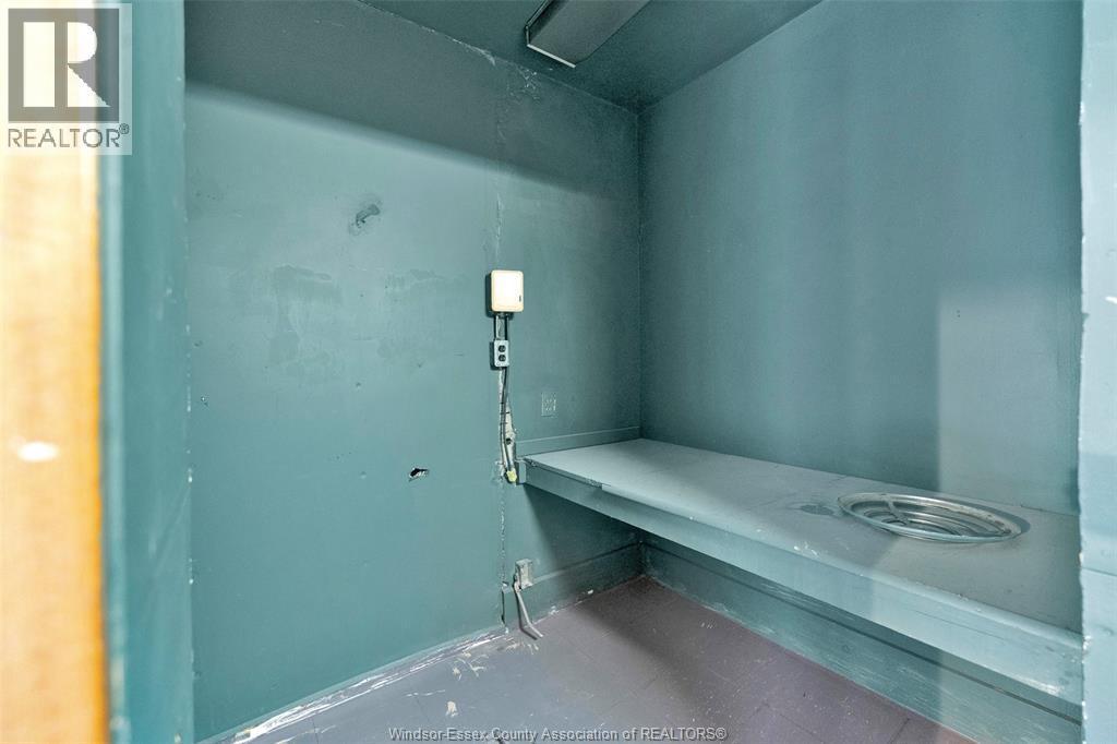 14 Division Street South, Kingsville, ON