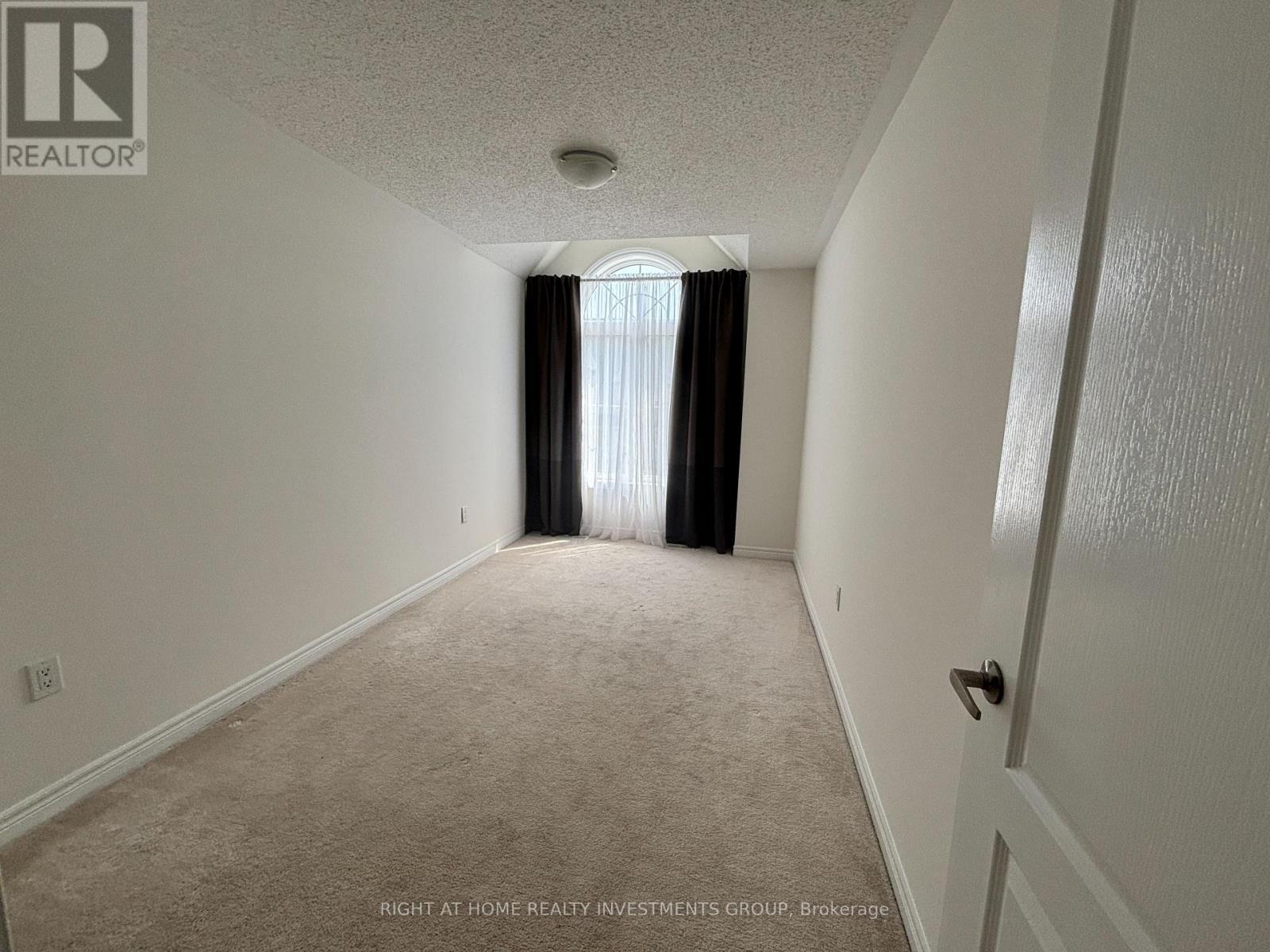 74 Beechborough Crescent, East Gwillimbury, ON - Indoor Photo Showing Other Room