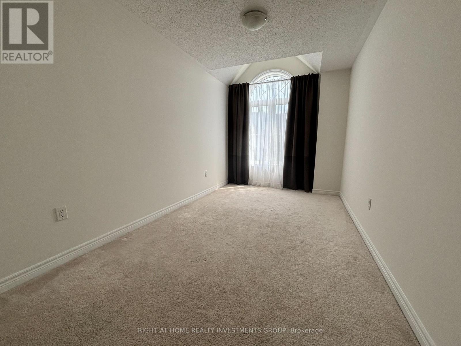 74 Beechborough Crescent, East Gwillimbury, ON - Indoor Photo Showing Other Room