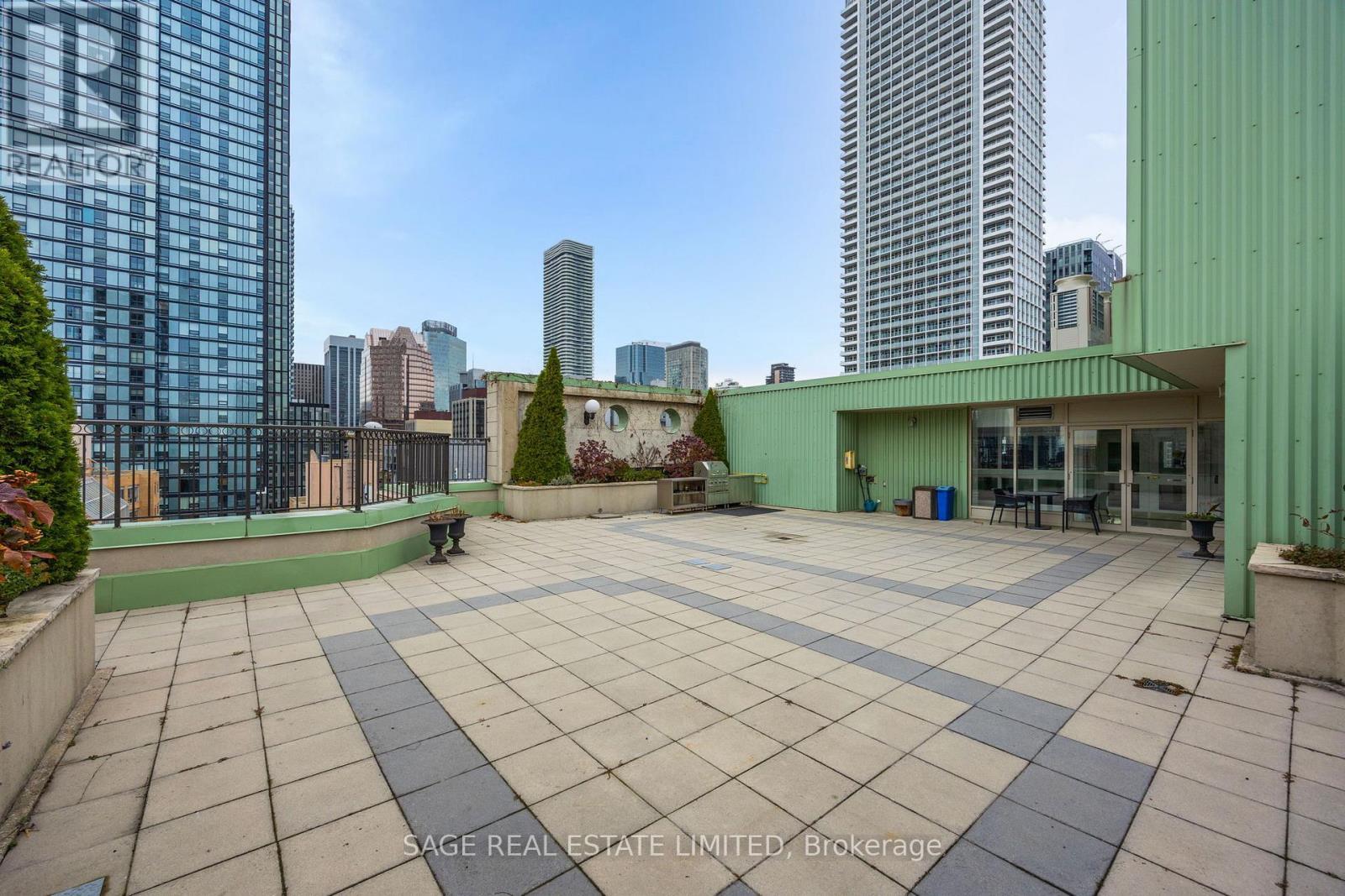 702 - 115 Richmond Street E, Toronto, ON - Outdoor