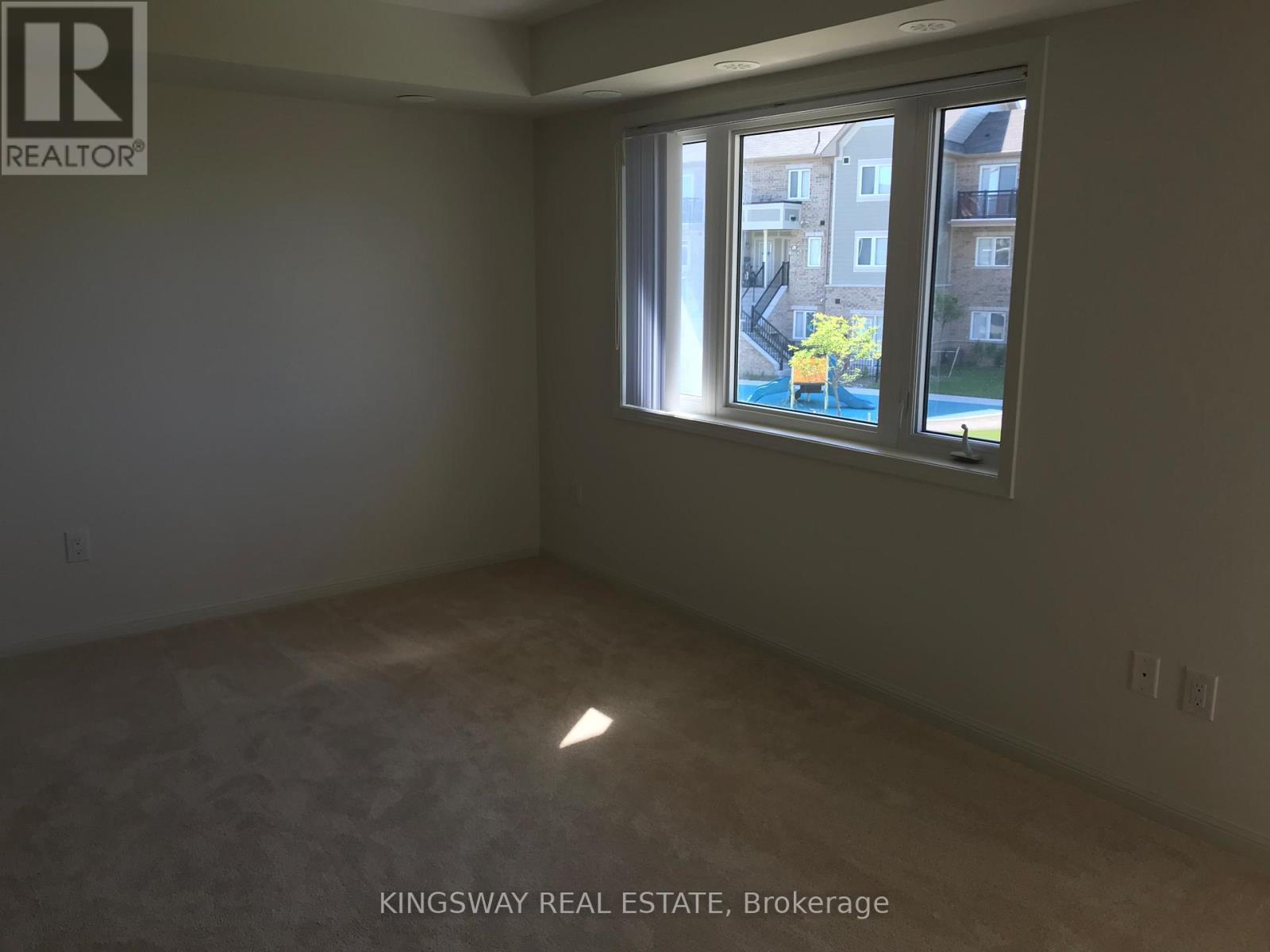 141 - 250 Sunny Meadow Boulevard, Brampton, ON - Indoor Photo Showing Other Room