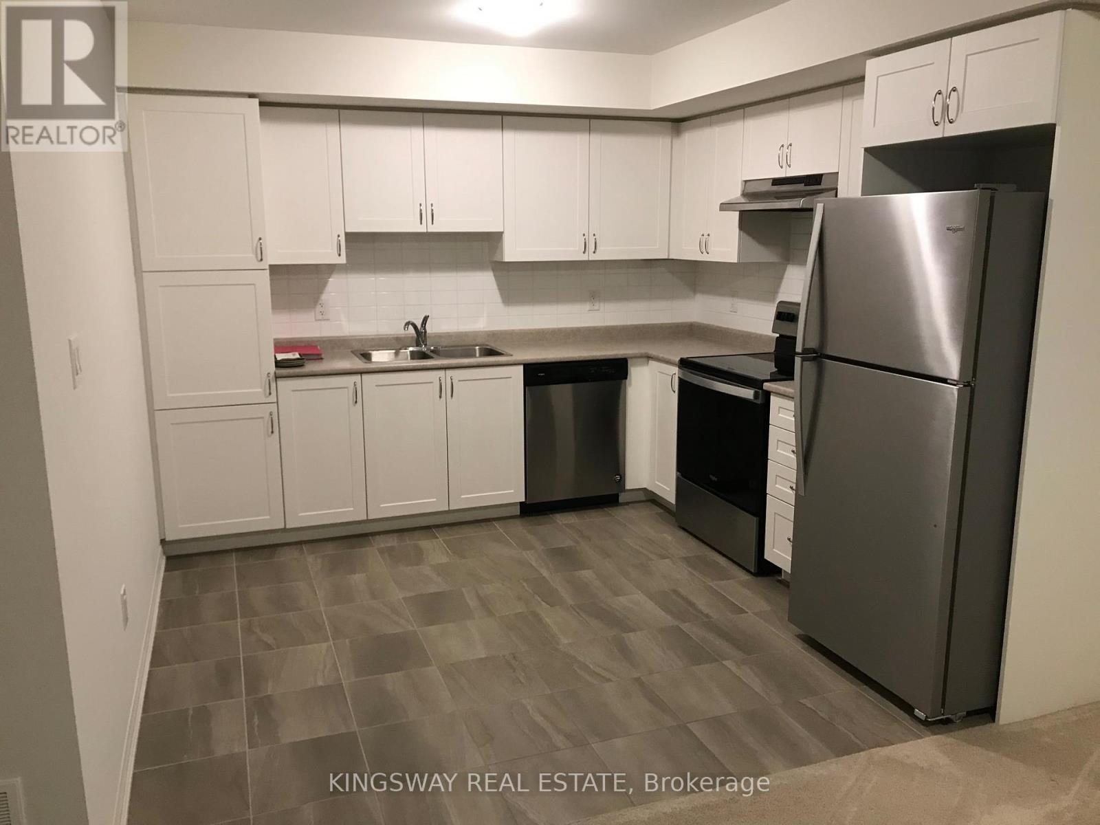 141 - 250 Sunny Meadow Boulevard, Brampton, ON - Indoor Photo Showing Kitchen With Stainless Steel Kitchen With Double Sink
