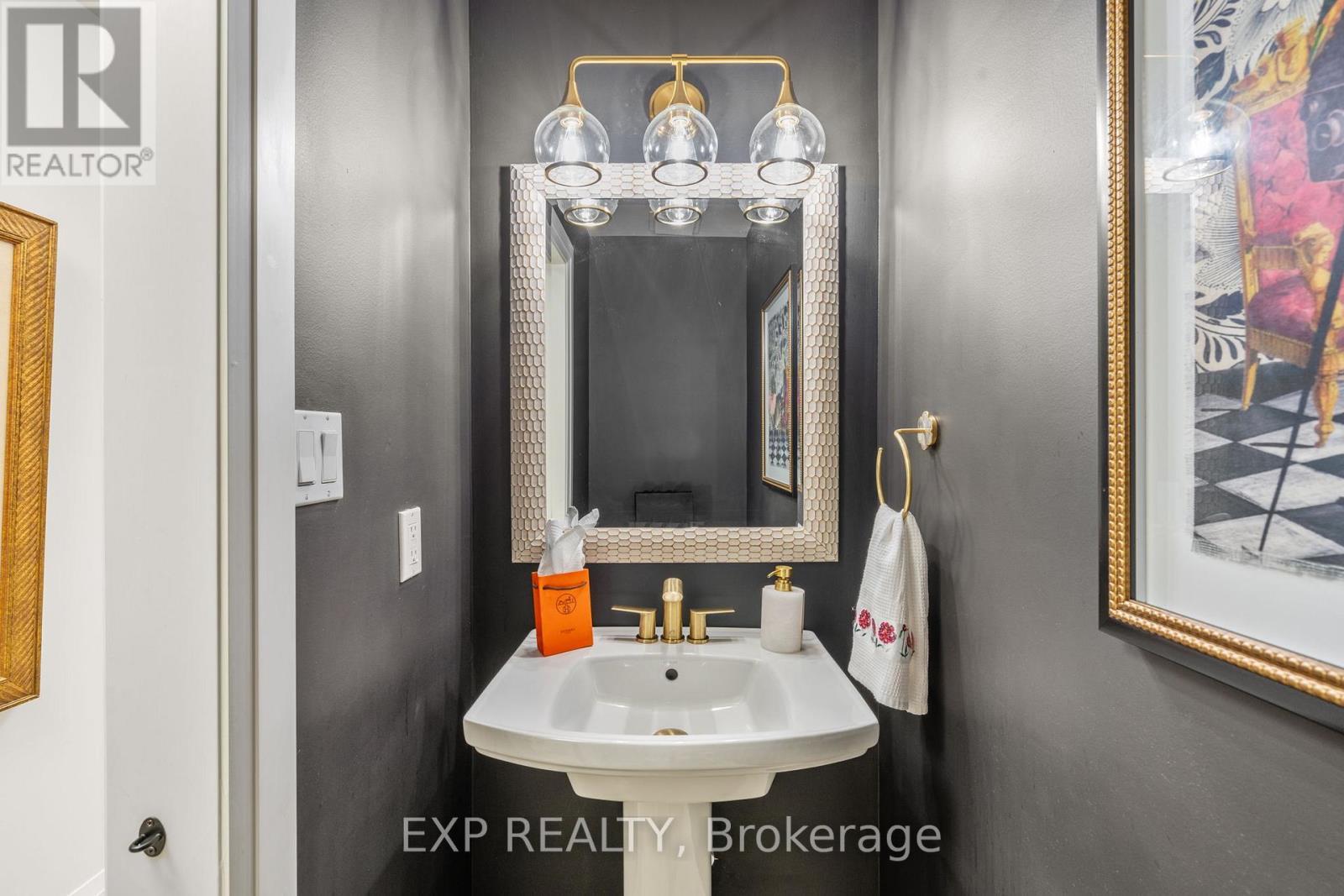 24 Riverview Drive, Scugog (Port Perry), ON - Indoor Photo Showing Bathroom
