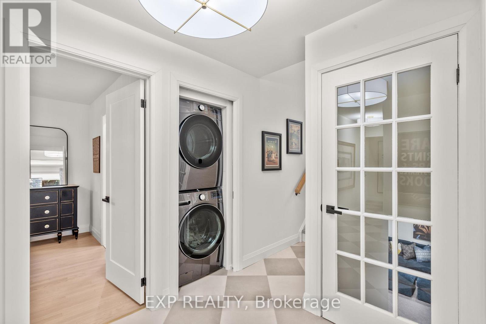 24 Riverview Drive, Scugog (Port Perry), ON - Indoor Photo Showing Laundry Room
