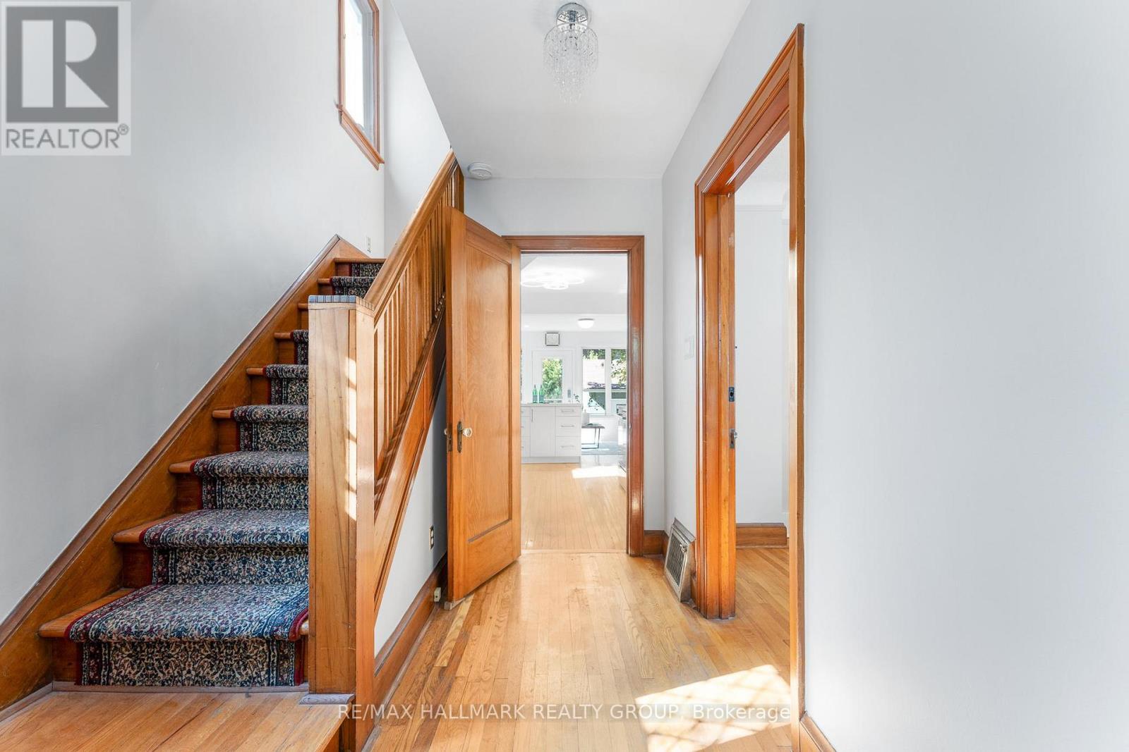 242 Harmer Avenue S, Ottawa, ON - Indoor Photo Showing Other Room