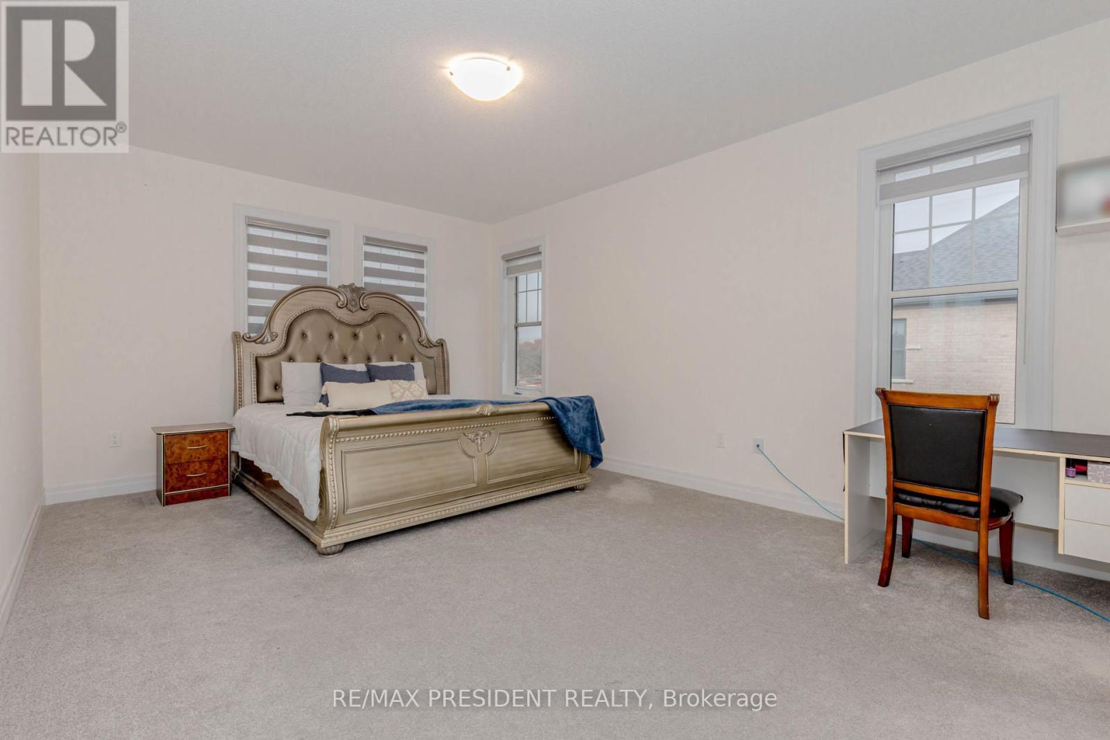 Grand Primary Bedroom 18'ft*13' ft - 2 Vincena Road, Caledon, ON - Indoor Photo Showing Bedroom