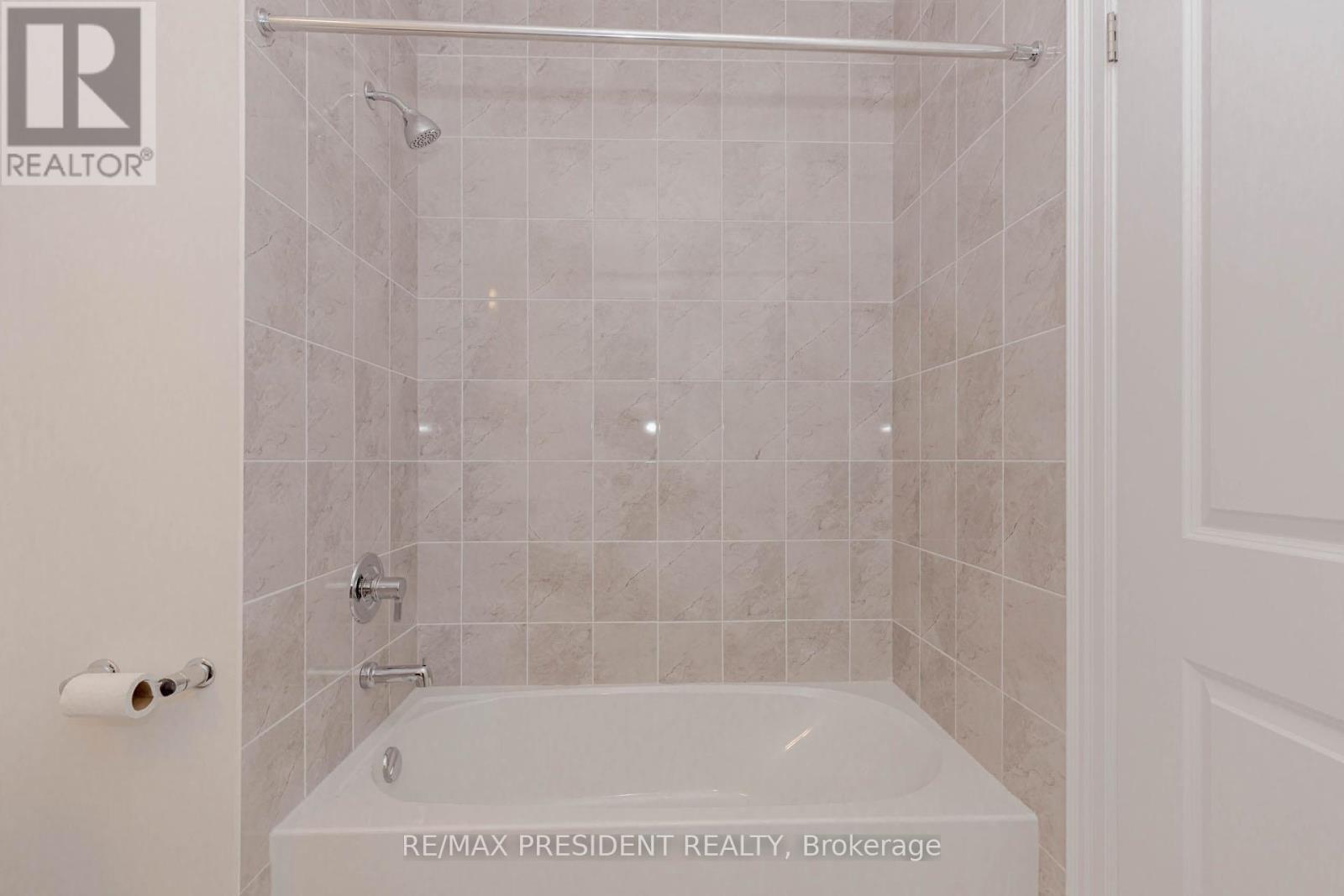 2 Vincena Road, Caledon, ON - Indoor Photo Showing Bathroom