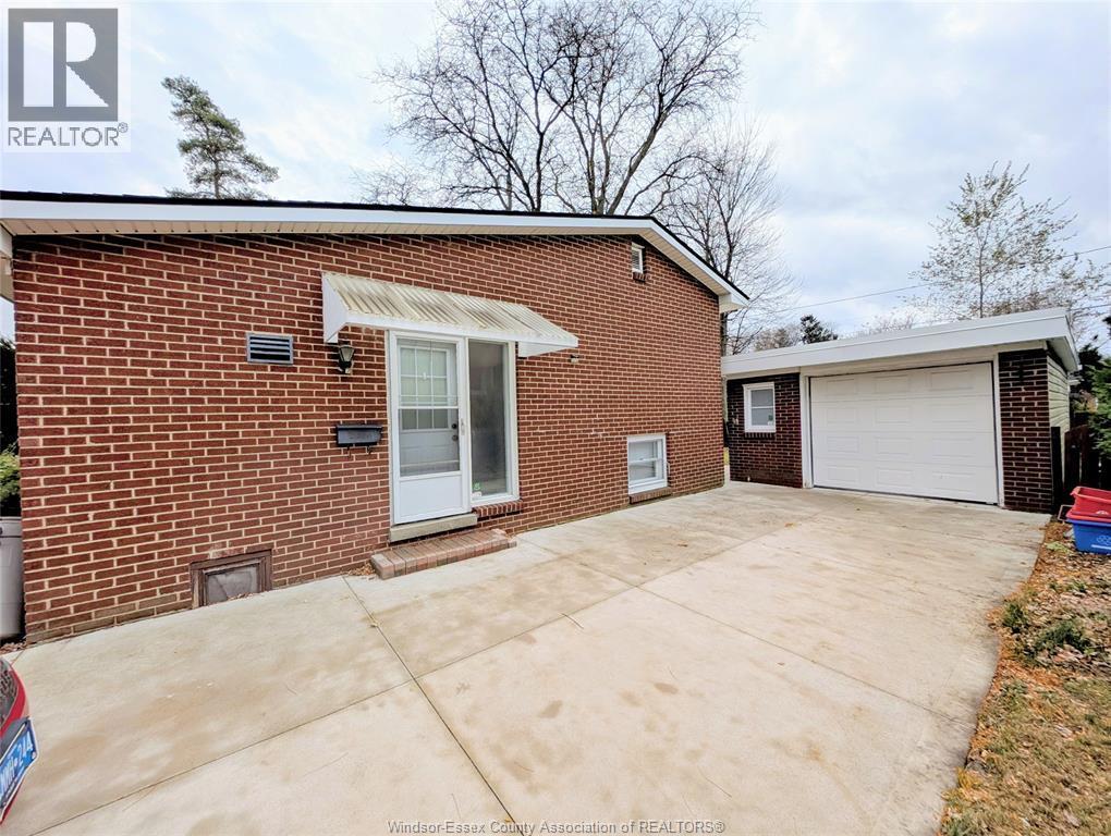 3495 Dougall, Windsor, ON - Outdoor With Exterior