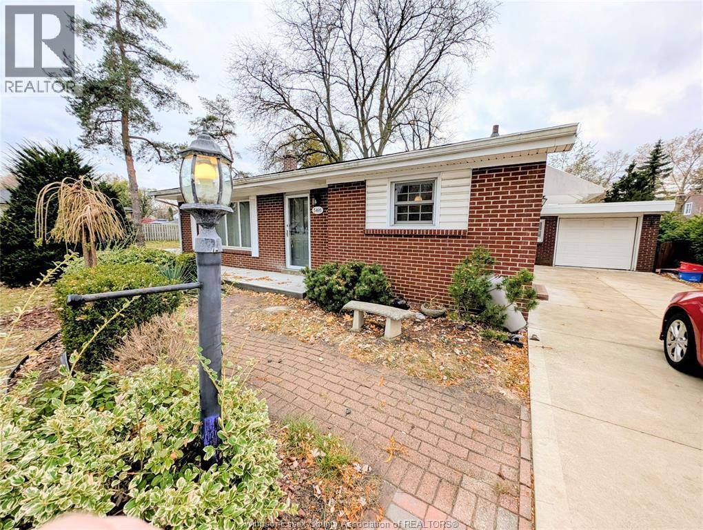 3495 Dougall, Windsor, ON - Outdoor